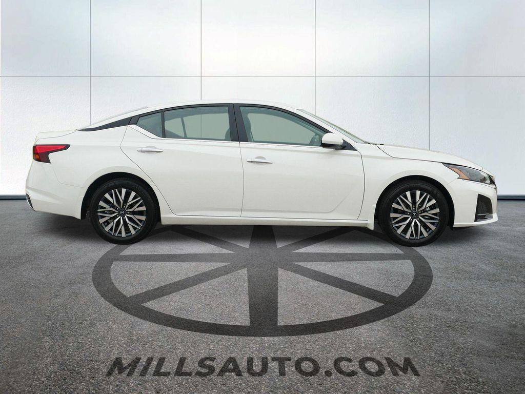 new 2025 Nissan Altima car, priced at $31,486