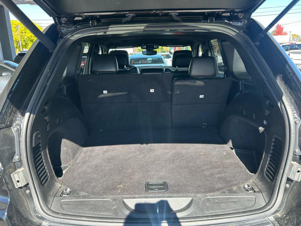 used 2020 Jeep Grand Cherokee car, priced at $19,995