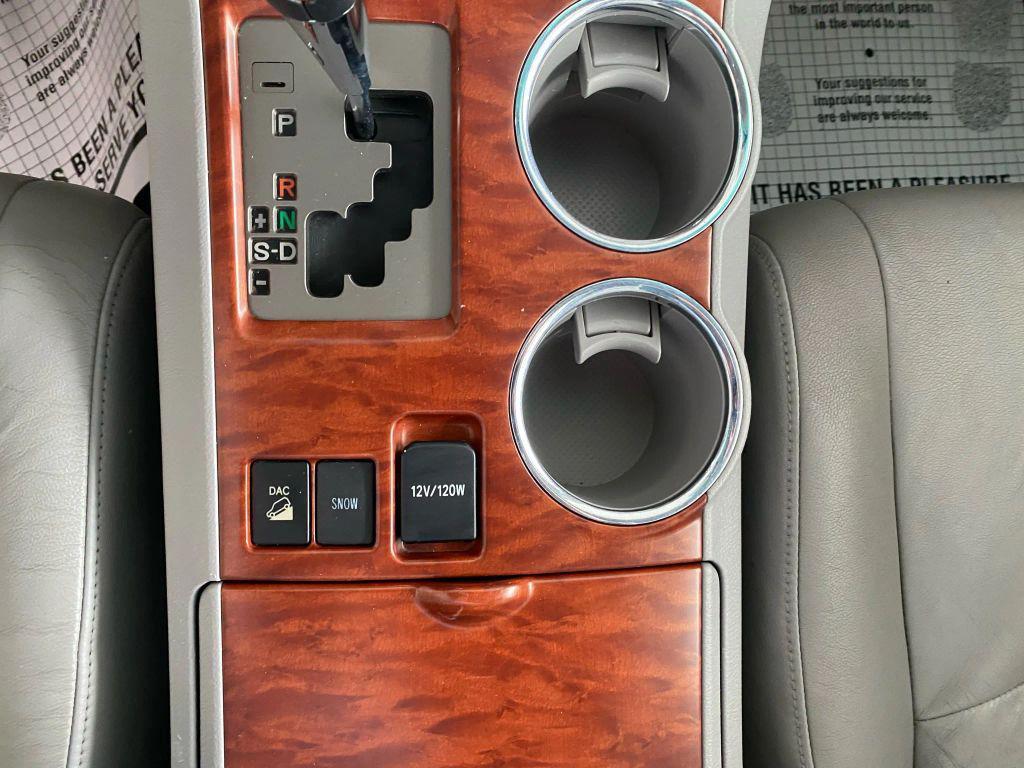 used 2010 Toyota Highlander car, priced at $11,495