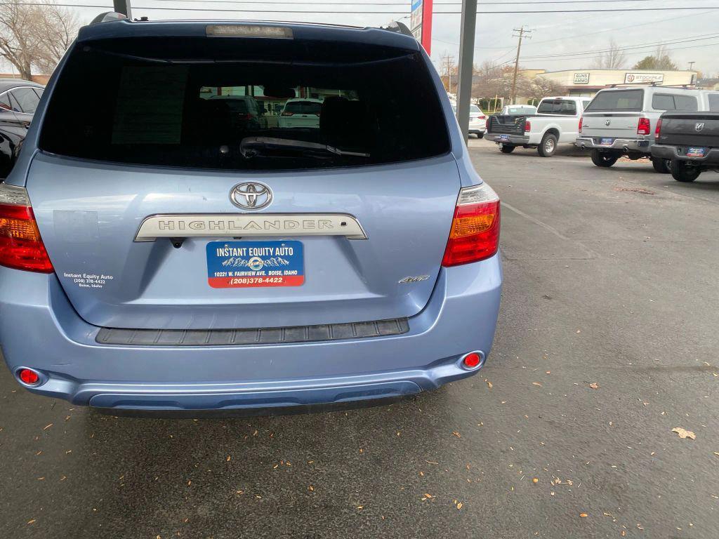 used 2010 Toyota Highlander car, priced at $11,495