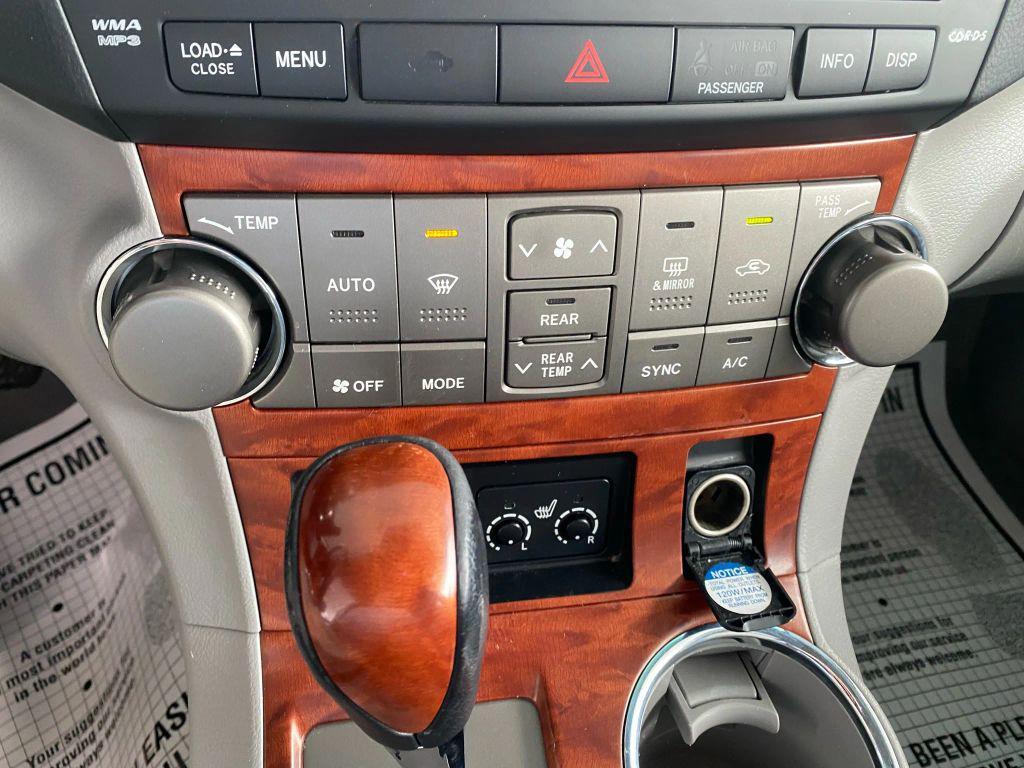 used 2010 Toyota Highlander car, priced at $11,495