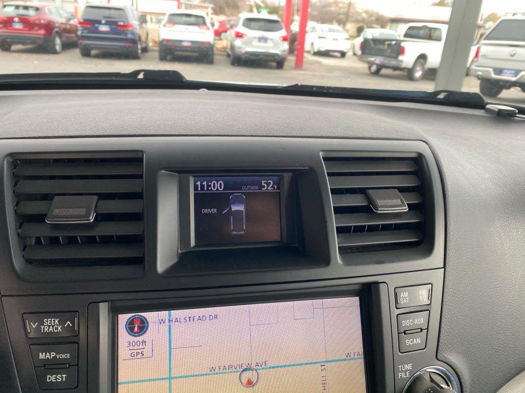 used 2010 Toyota Highlander car, priced at $11,495