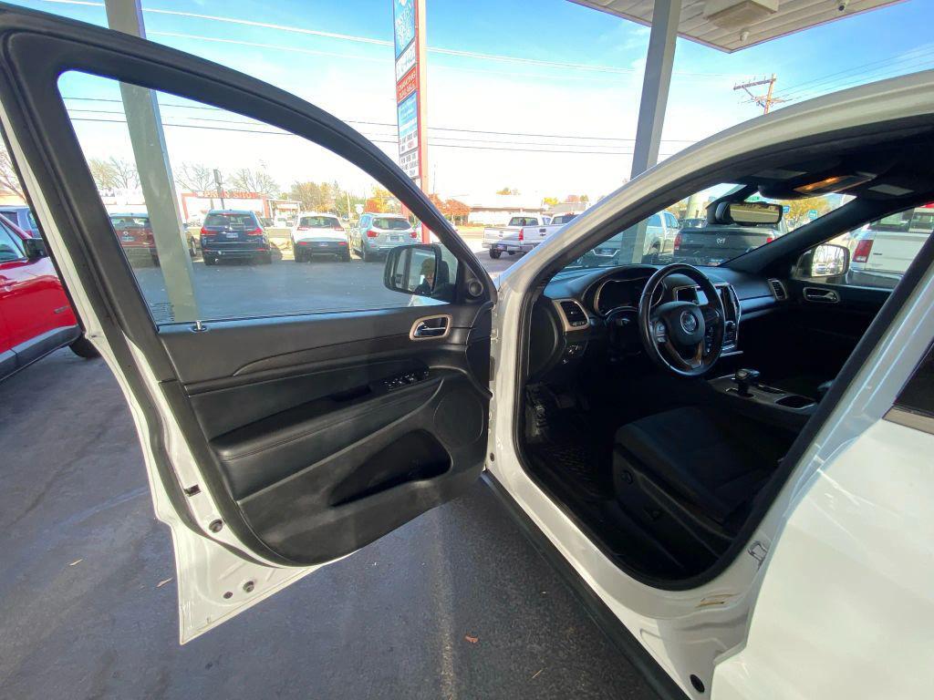 used 2015 Jeep Grand Cherokee car, priced at $9,995