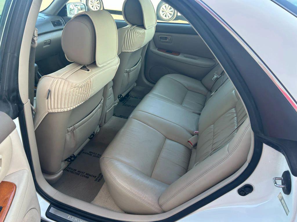 used 2000 Lexus ES 300 car, priced at $4,995