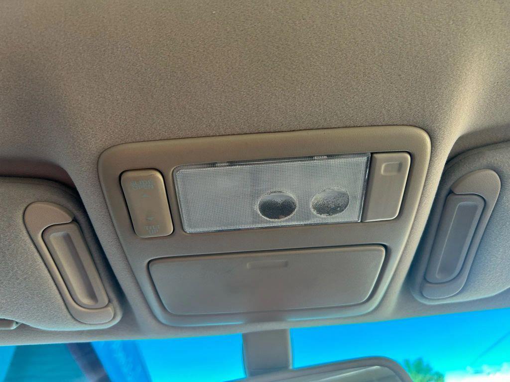 used 2000 Lexus ES 300 car, priced at $4,995