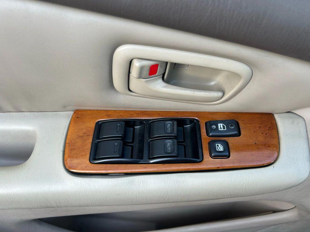 used 2000 Lexus ES 300 car, priced at $4,995