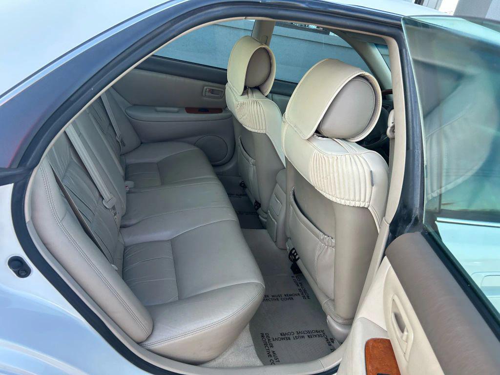 used 2000 Lexus ES 300 car, priced at $4,995