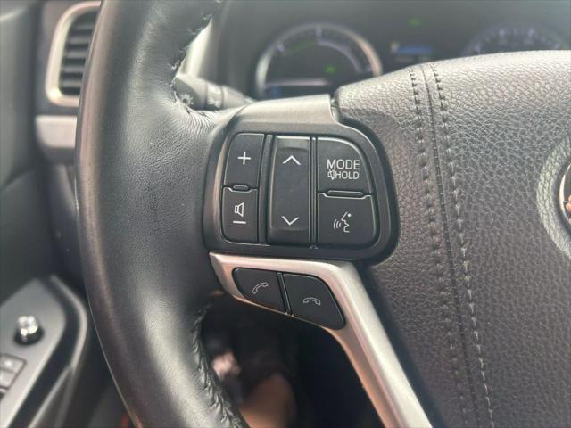 used 2019 Toyota Highlander Hybrid car, priced at $33,495