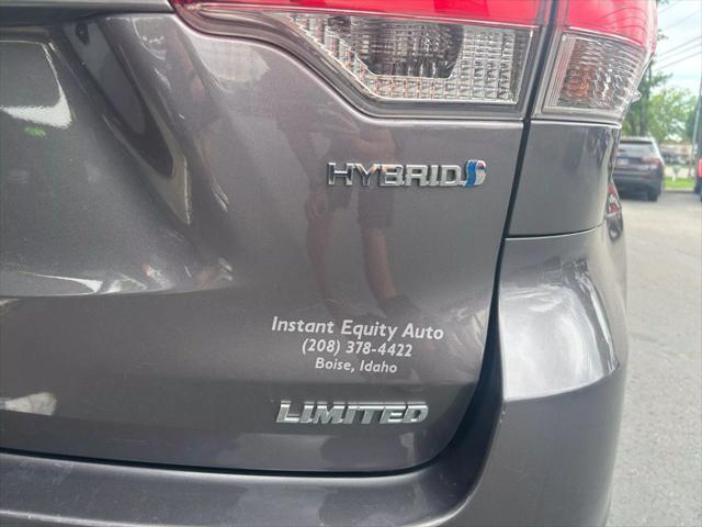 used 2019 Toyota Highlander Hybrid car, priced at $33,495