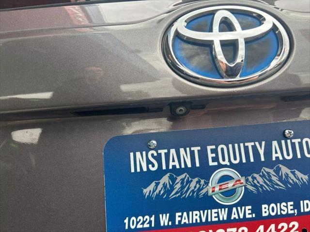 used 2019 Toyota Highlander Hybrid car, priced at $33,495