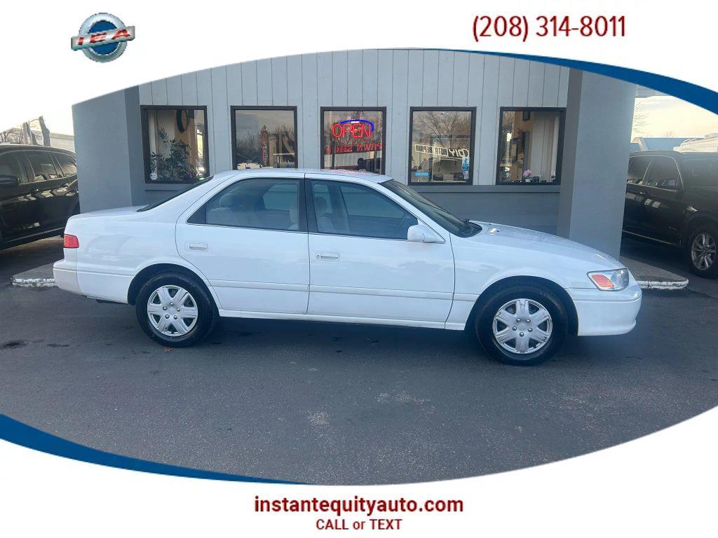 used 2000 Toyota Camry car, priced at $5,695