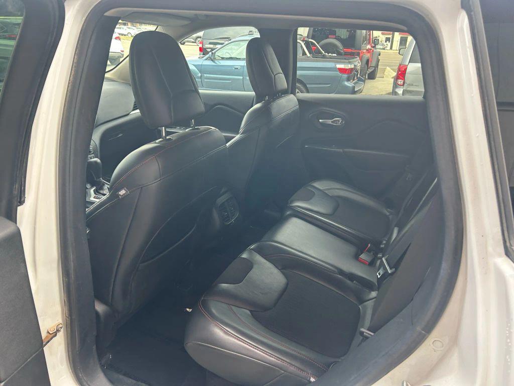 used 2016 Jeep Cherokee car, priced at $11,795