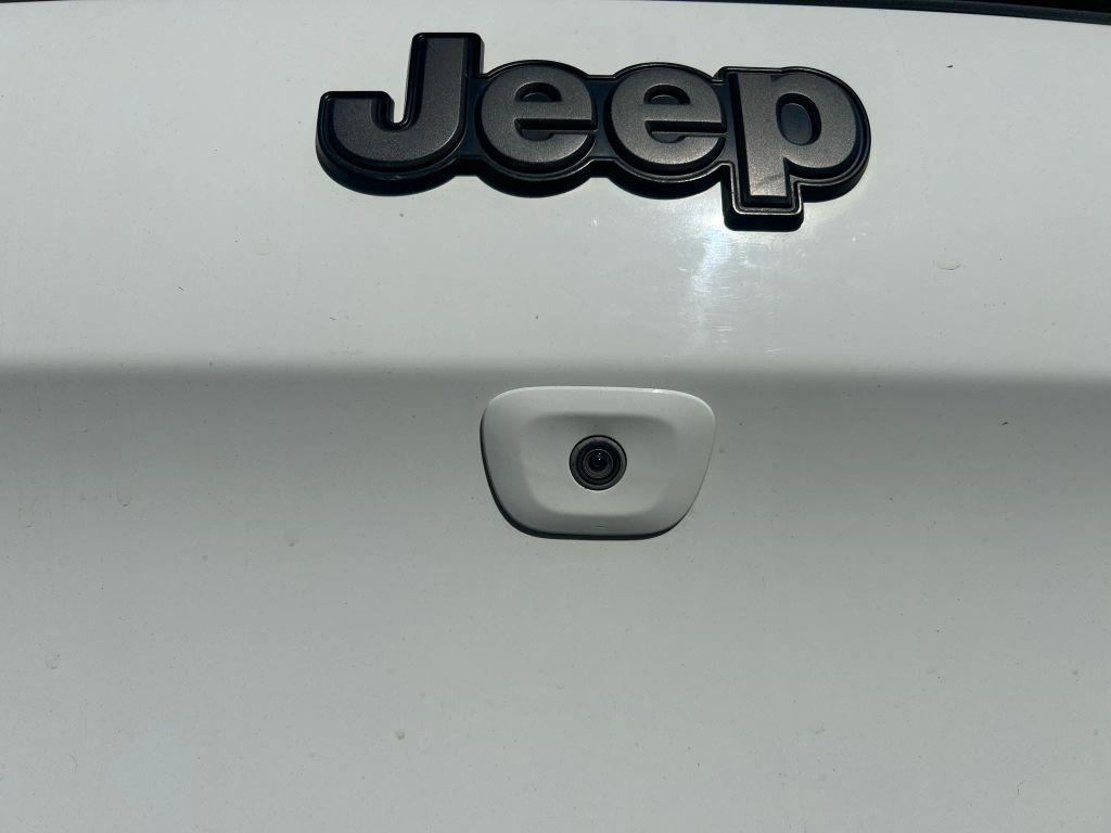 used 2016 Jeep Cherokee car, priced at $12,295