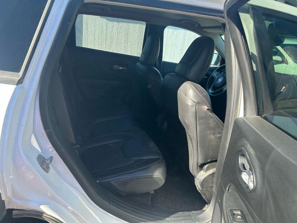 used 2016 Jeep Cherokee car, priced at $12,295