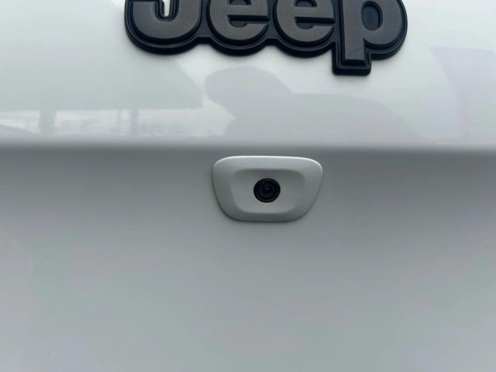 used 2016 Jeep Cherokee car, priced at $11,795