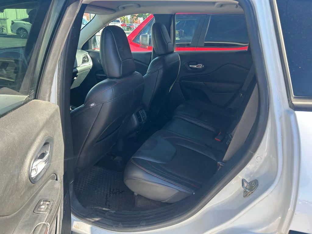 used 2016 Jeep Cherokee car, priced at $12,295