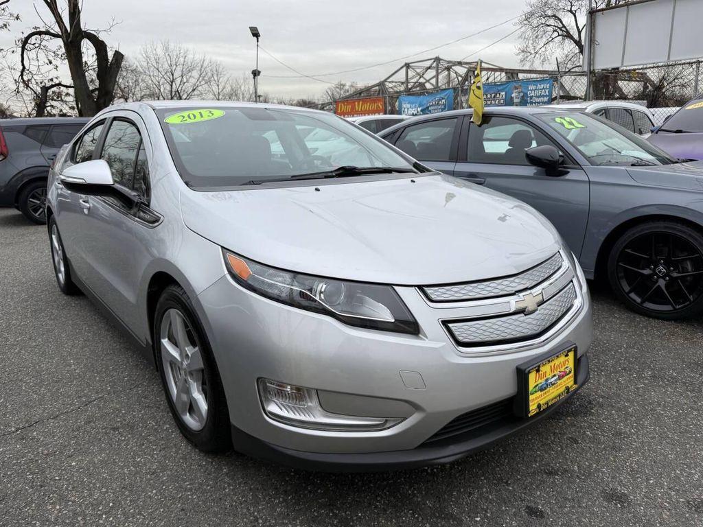 used 2013 Chevrolet Volt car, priced at $5,999