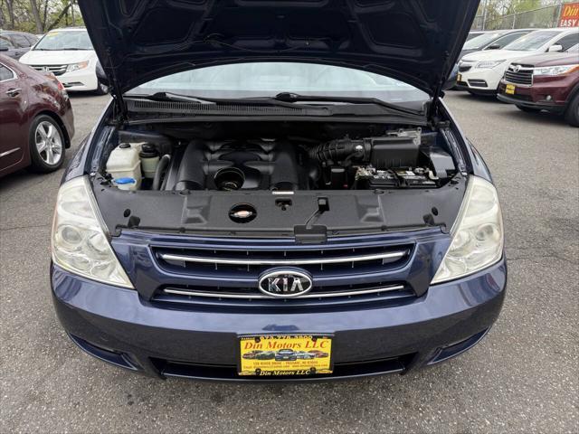 used 2009 Kia Sedona car, priced at $5,999