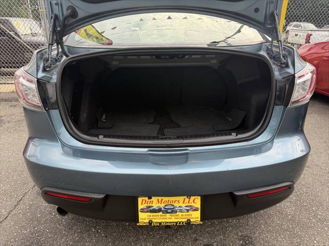used 2011 Mazda Mazda3 car, priced at $5,999
