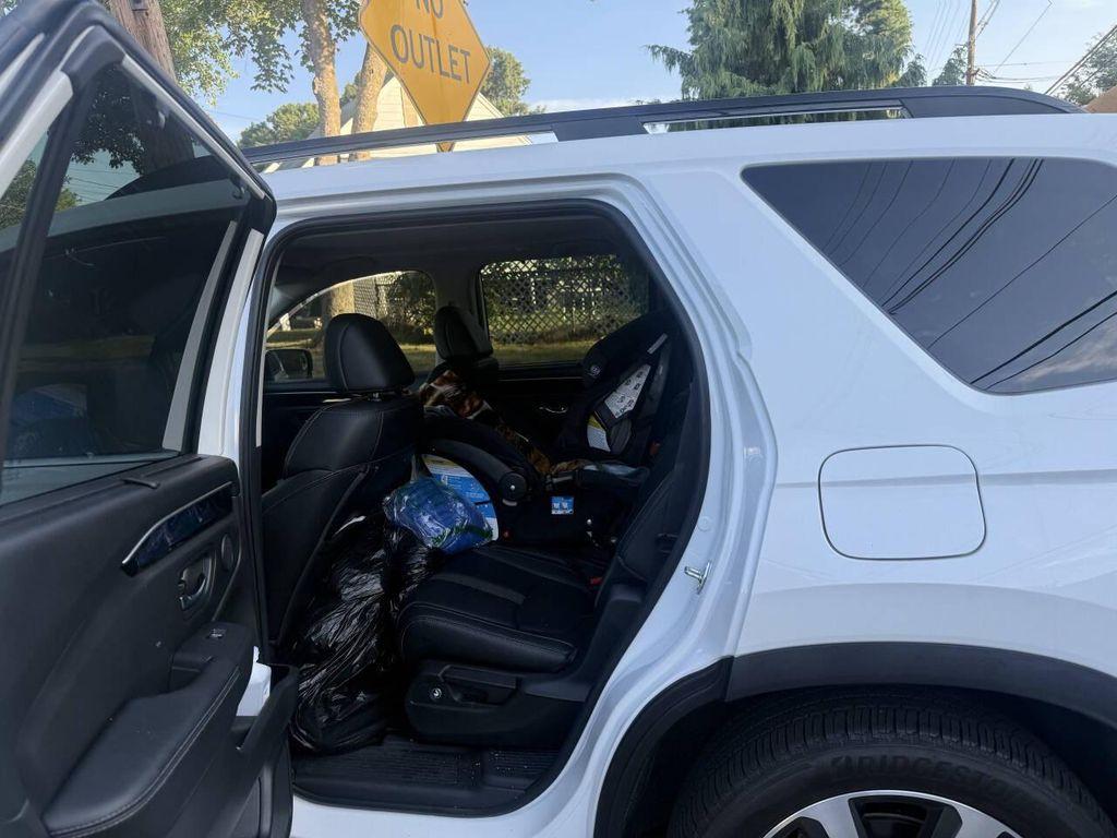 used 2023 Honda Pilot car, priced at $38,999