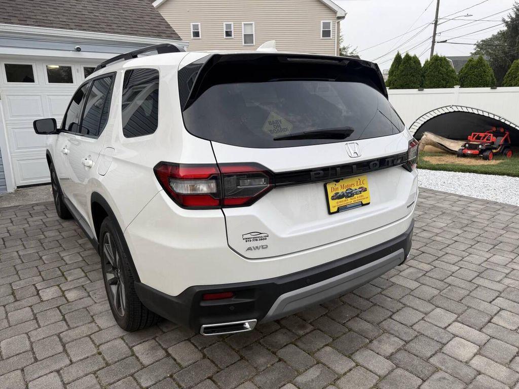 used 2023 Honda Pilot car, priced at $38,999