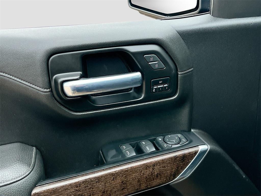 used 2022 GMC Sierra 1500 car, priced at $40,000