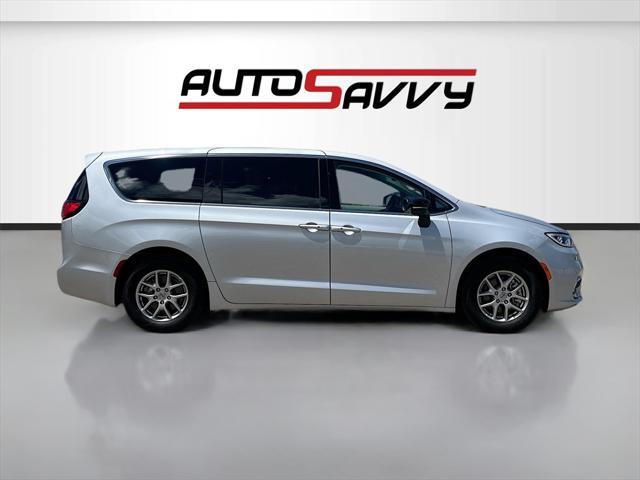 used 2024 Chrysler Pacifica car, priced at $31,000