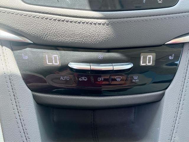 used 2022 Cadillac XT5 car, priced at $31,500