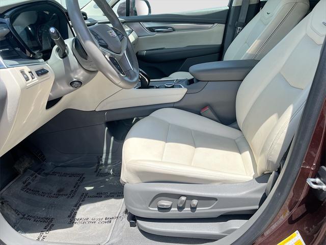 used 2022 Cadillac XT5 car, priced at $31,500