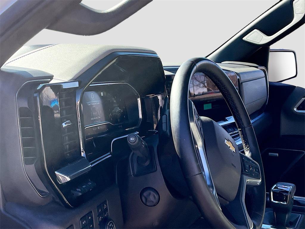 used 2025 Chevrolet Silverado 1500 car, priced at $47,300