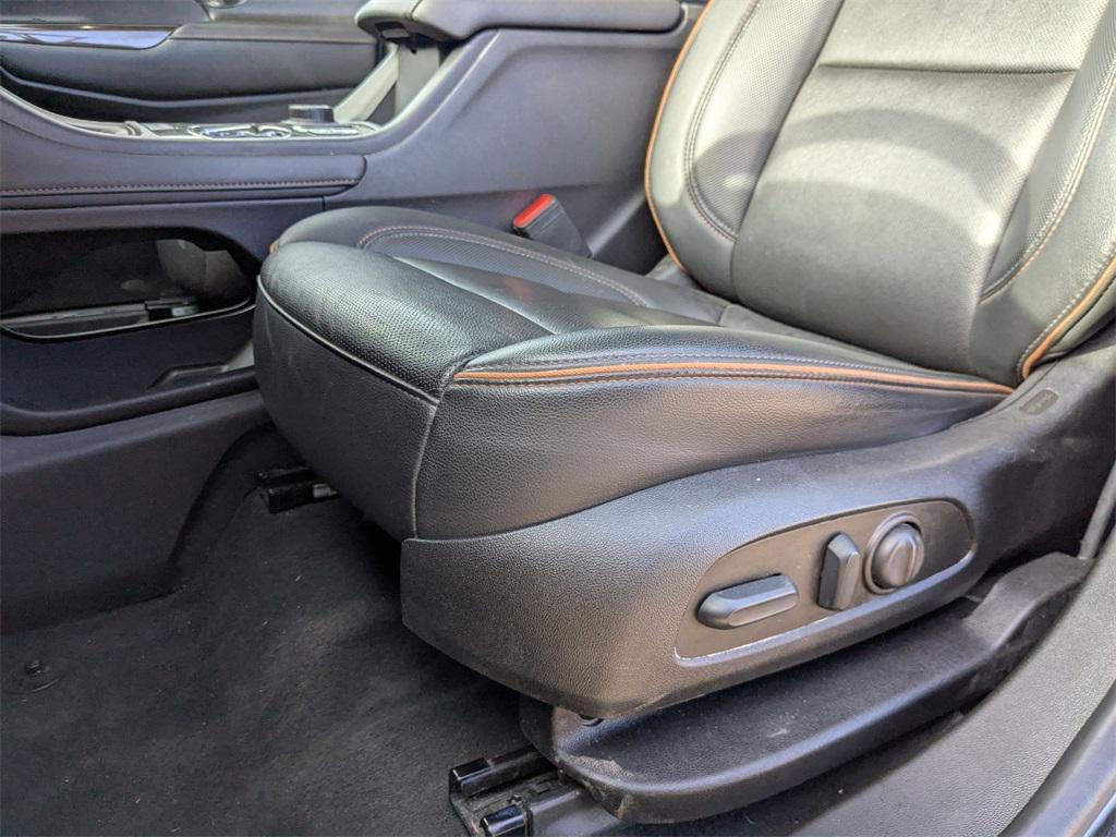 used 2022 GMC Acadia car, priced at $25,600