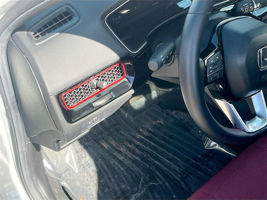 used 2025 Honda Civic Si car, priced at $26,900