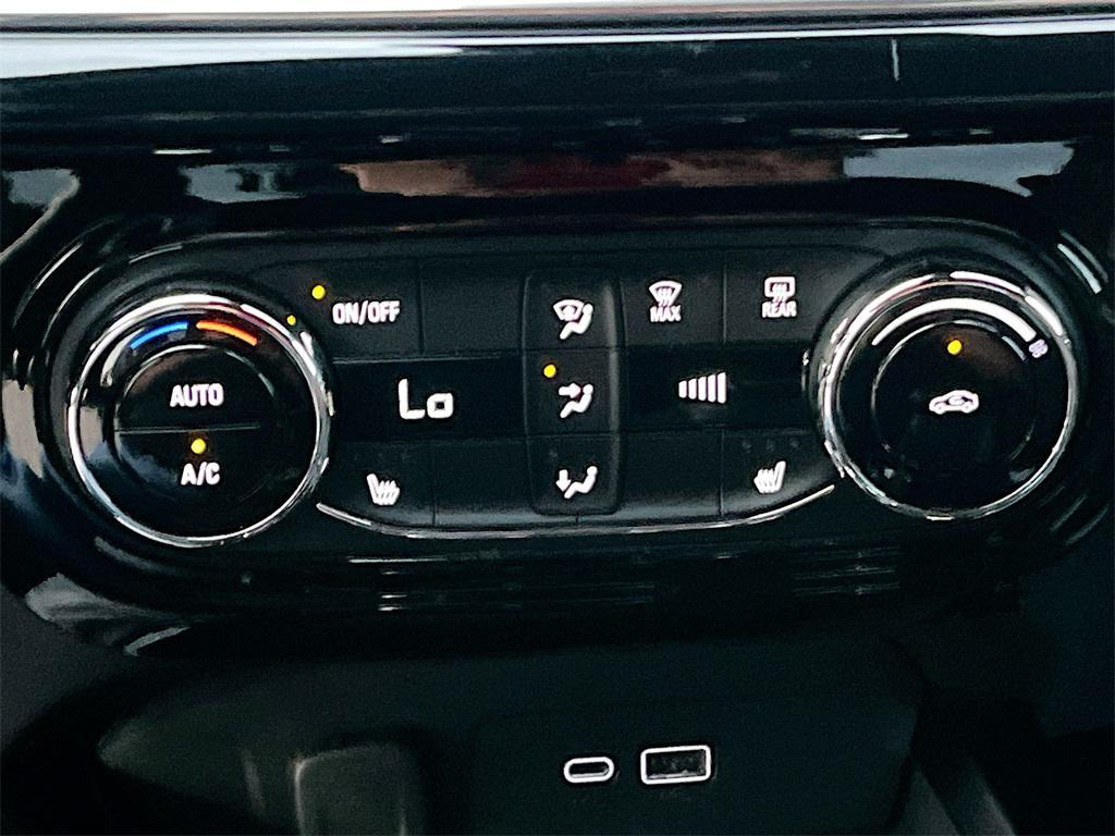 used 2025 Chevrolet Trax car, priced at $22,200