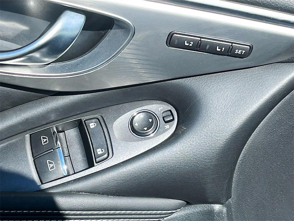 used 2019 INFINITI Q60 car, priced at $24,000