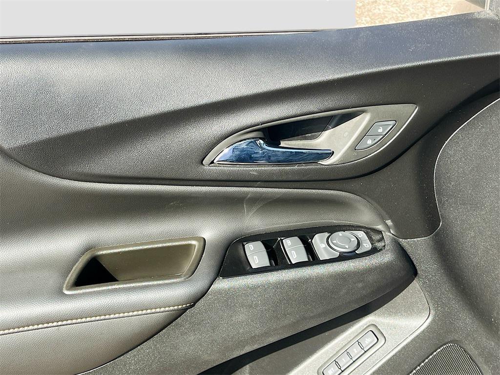 used 2023 Chevrolet Equinox car, priced at $21,300