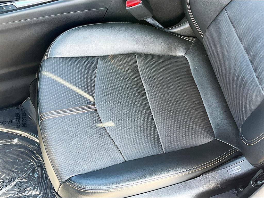 used 2023 Chevrolet Equinox car, priced at $21,300