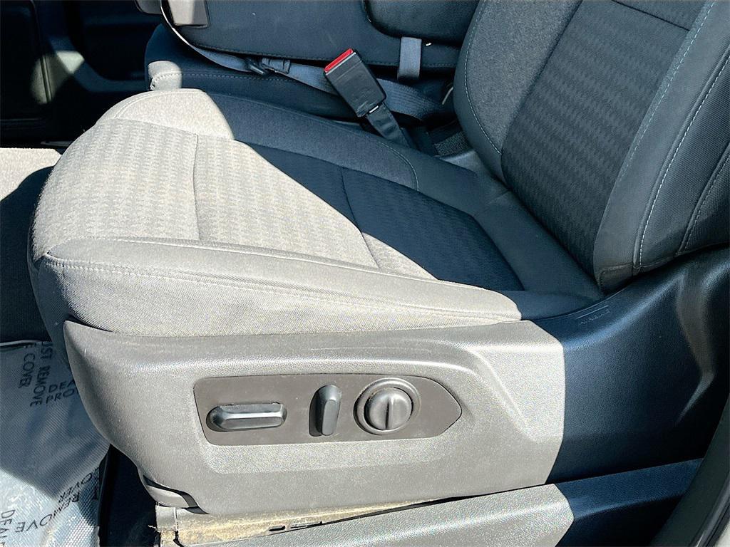 used 2021 Chevrolet Silverado 1500 car, priced at $32,100