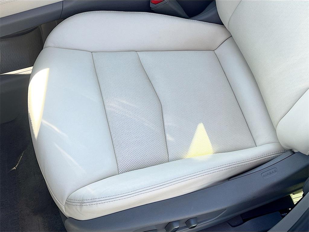 used 2025 Cadillac XT5 car, priced at $44,000