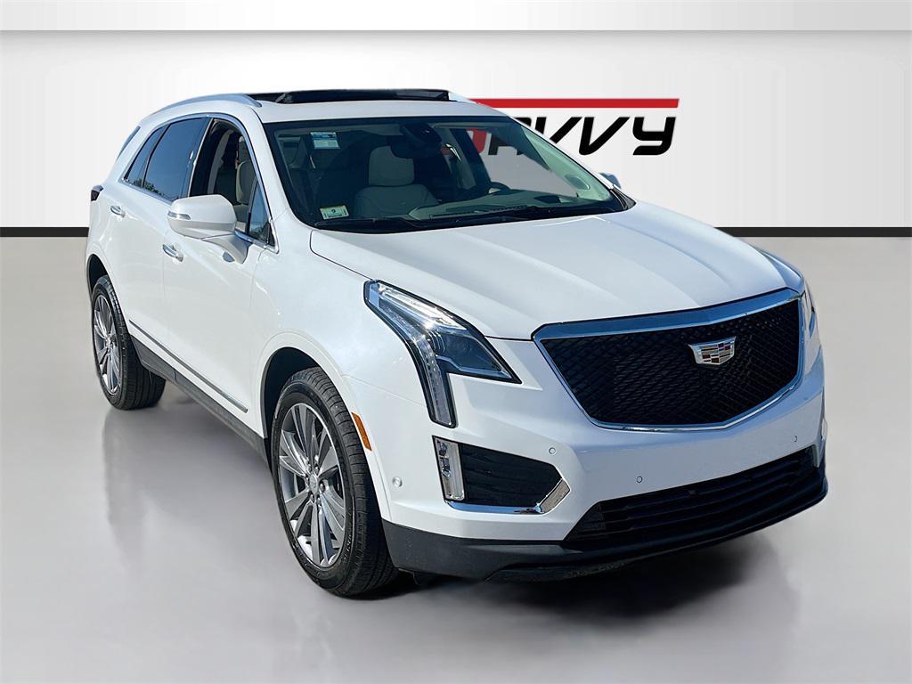 used 2025 Cadillac XT5 car, priced at $44,000