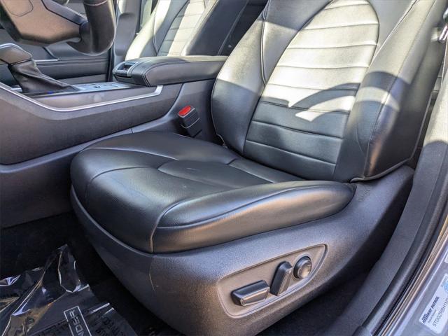 used 2022 Toyota Highlander car, priced at $31,400