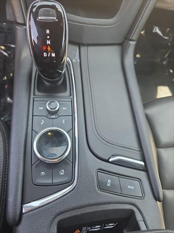 used 2022 Cadillac XT5 car, priced at $27,500