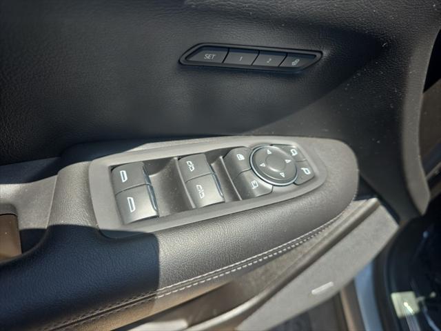 used 2022 Cadillac XT5 car, priced at $27,500