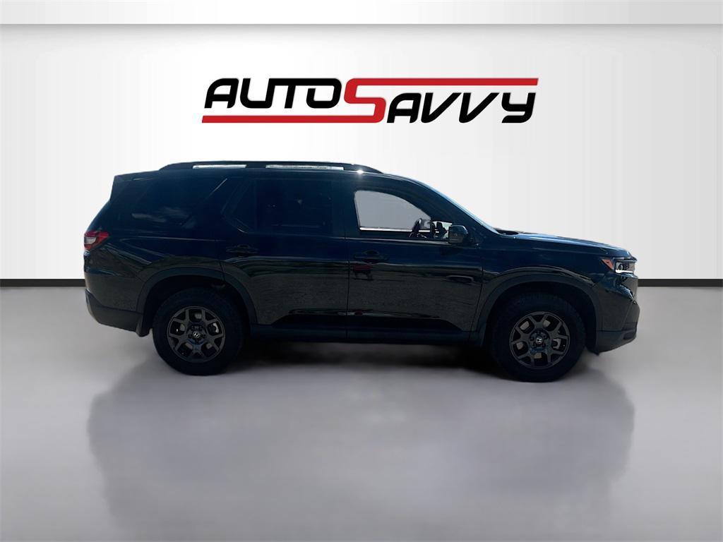 used 2025 Honda Pilot car, priced at $40,000