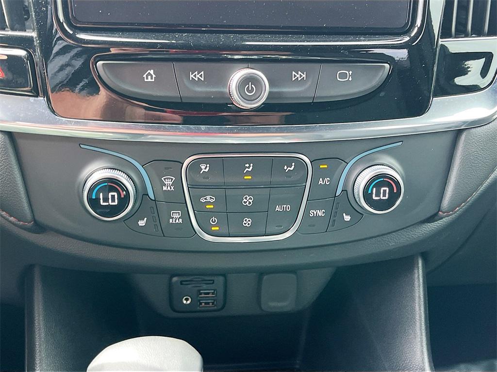 used 2023 Chevrolet Traverse car, priced at $34,000