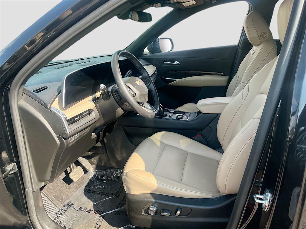 used 2024 Cadillac XT4 car, priced at $33,600