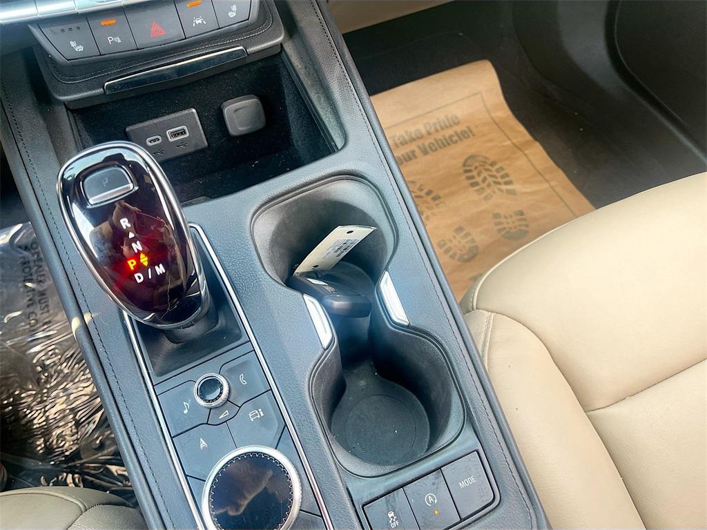 used 2024 Cadillac XT4 car, priced at $33,600