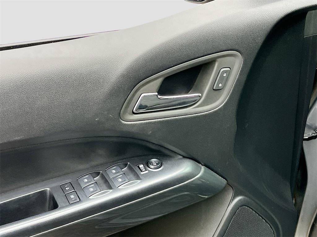used 2022 GMC Canyon car, priced at $29,200