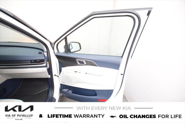 new 2025 Kia Carnival Hybrid car, priced at $55,265