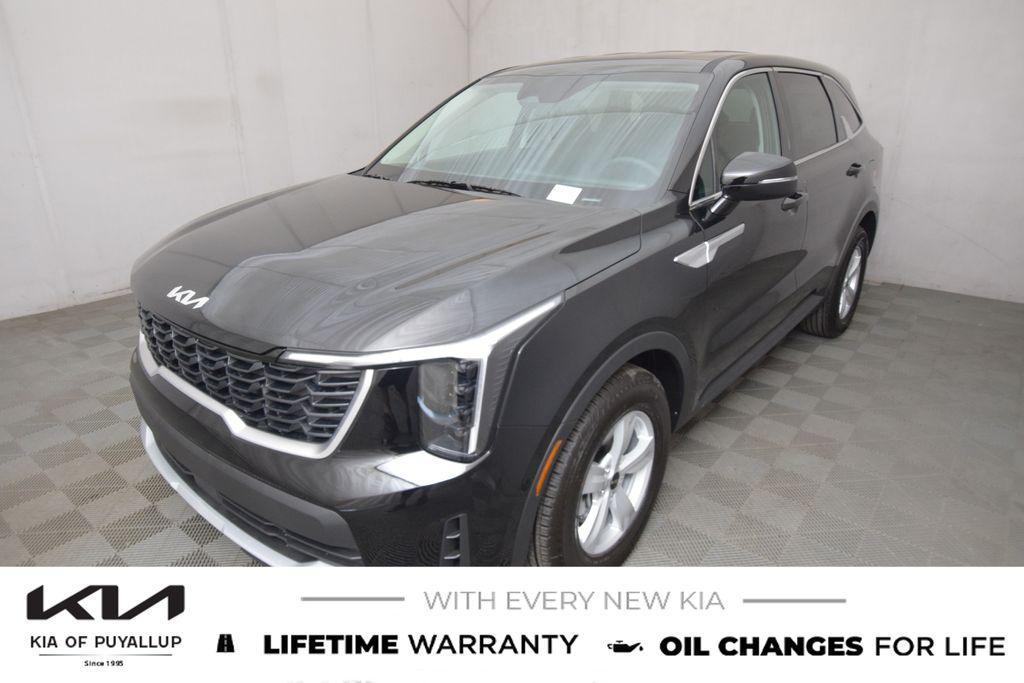 new 2025 Kia Sorento car, priced at $32,495