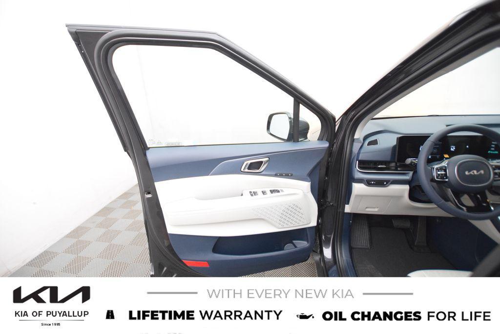 new 2026 Kia Carnival car, priced at $42,890